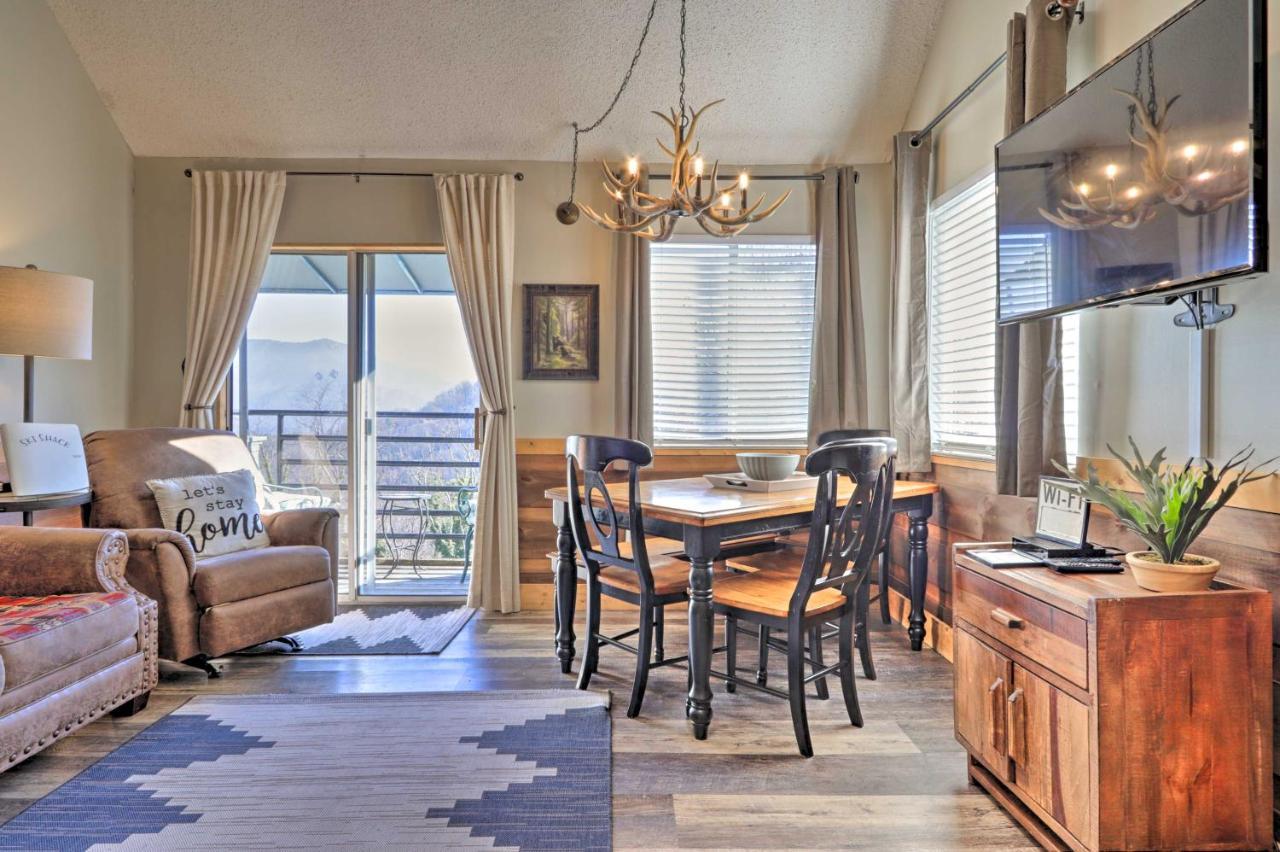 Unique Smokies Ski Shack With Mountain-Top View Gatlinburg Bagian luar foto
