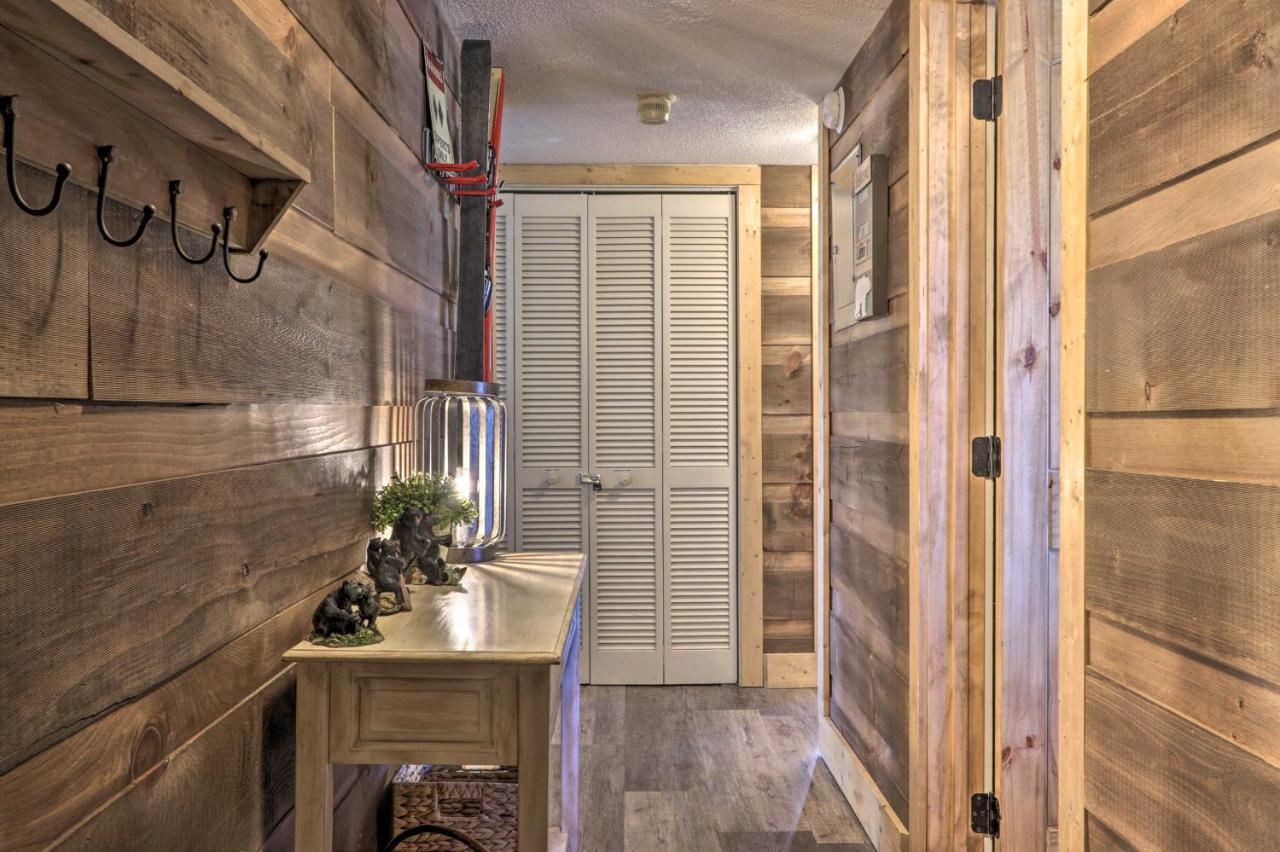 Unique Smokies Ski Shack With Mountain-Top View Gatlinburg Bagian luar foto