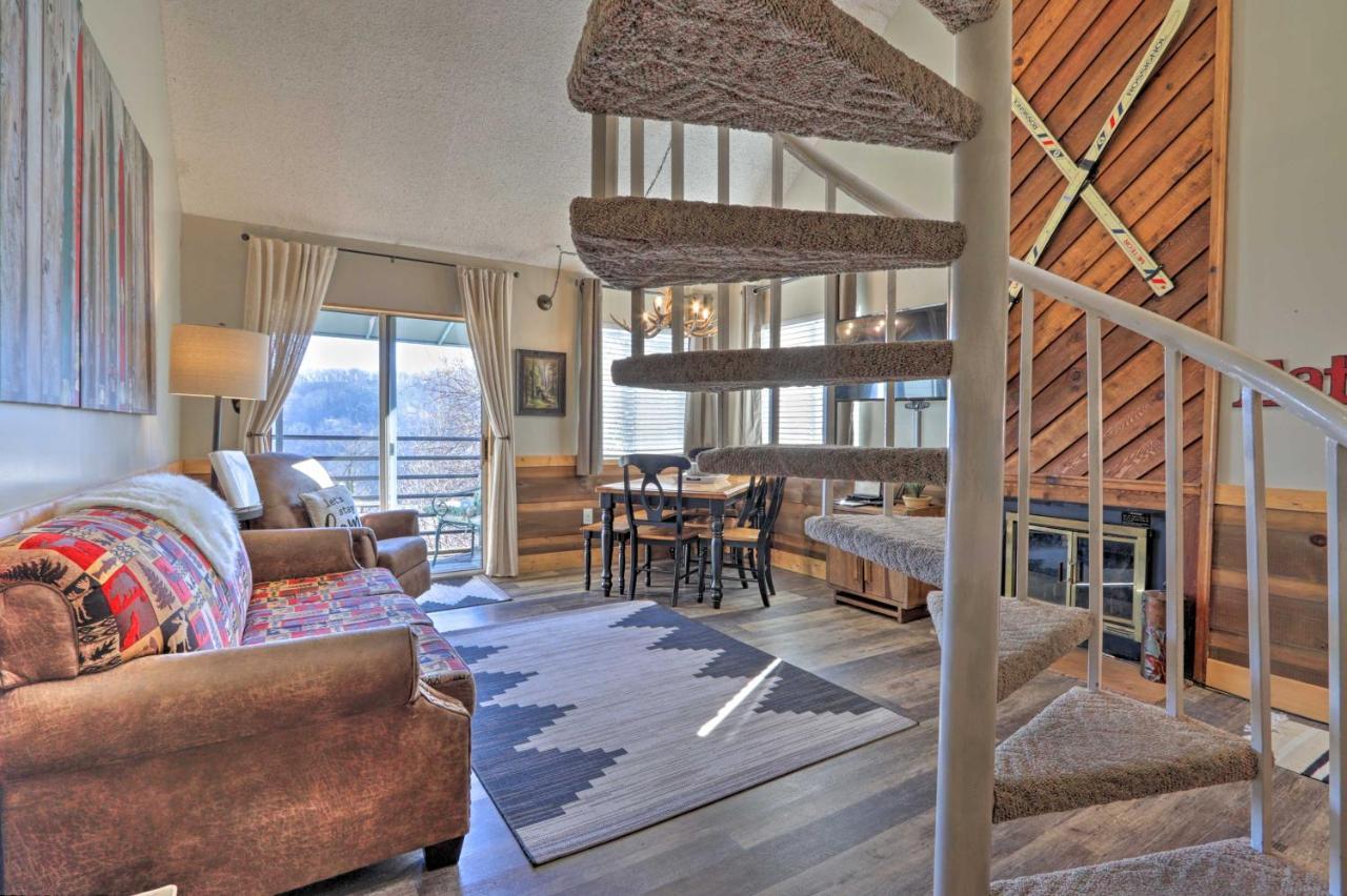 Unique Smokies Ski Shack With Mountain-Top View Gatlinburg Bagian luar foto