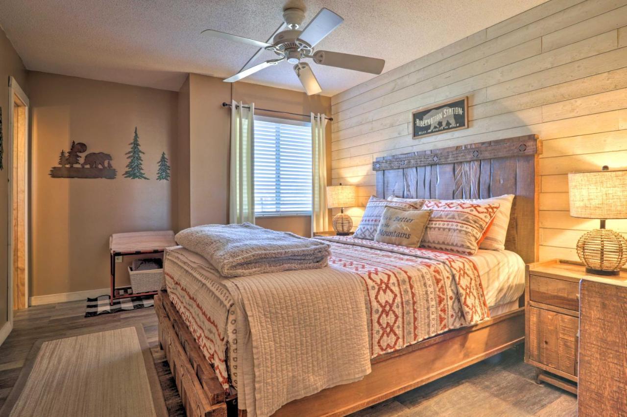 Unique Smokies Ski Shack With Mountain-Top View Gatlinburg Bagian luar foto