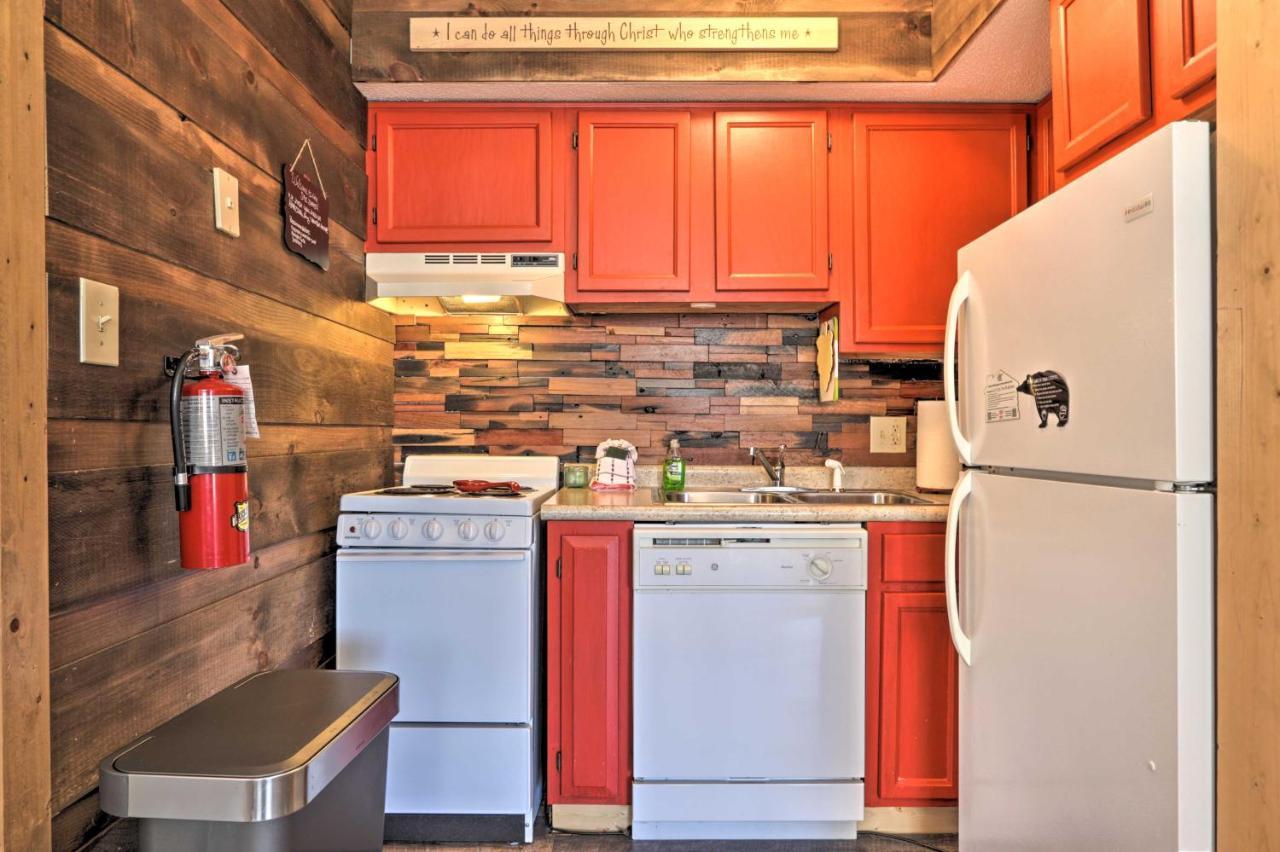 Unique Smokies Ski Shack With Mountain-Top View Gatlinburg Bagian luar foto