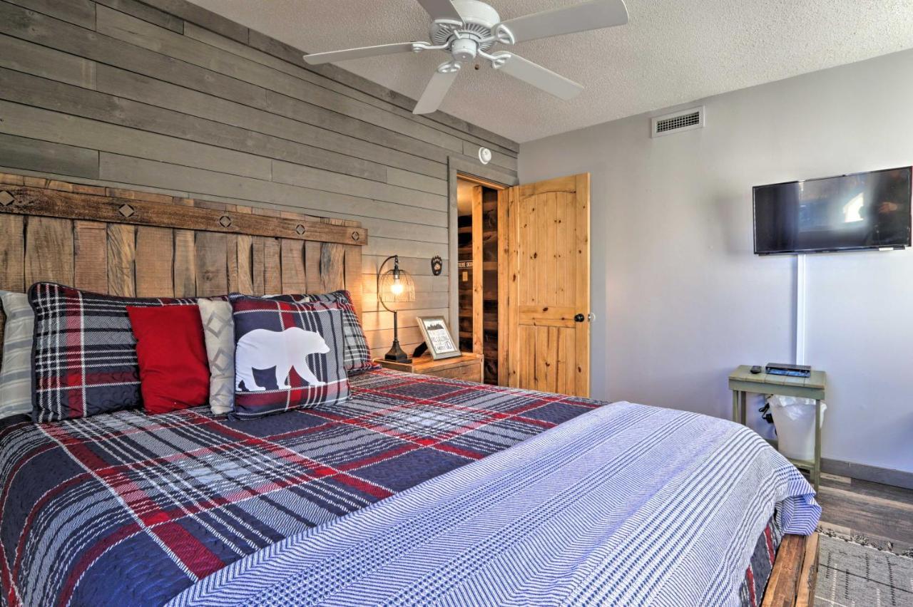 Unique Smokies Ski Shack With Mountain-Top View Gatlinburg Bagian luar foto