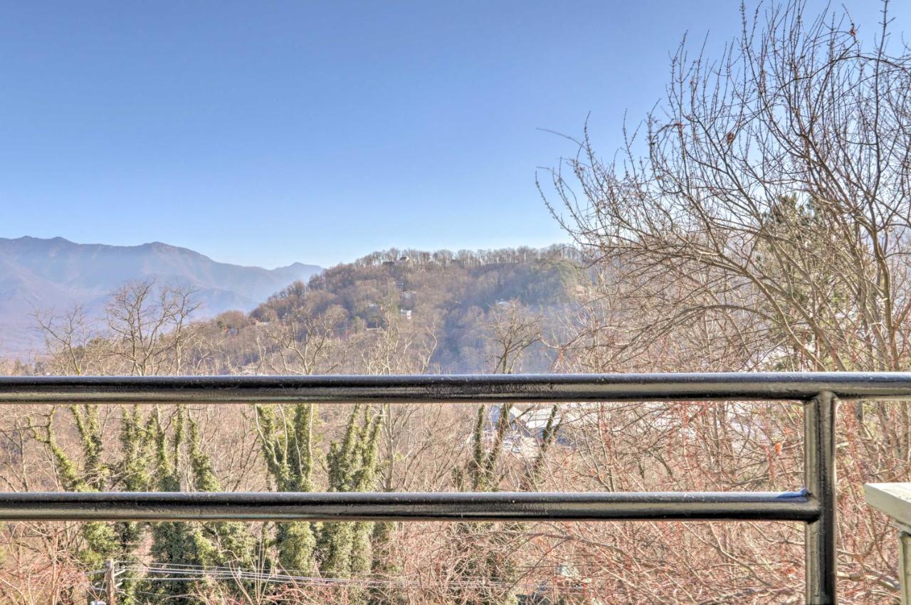 Unique Smokies Ski Shack With Mountain-Top View Gatlinburg Bagian luar foto