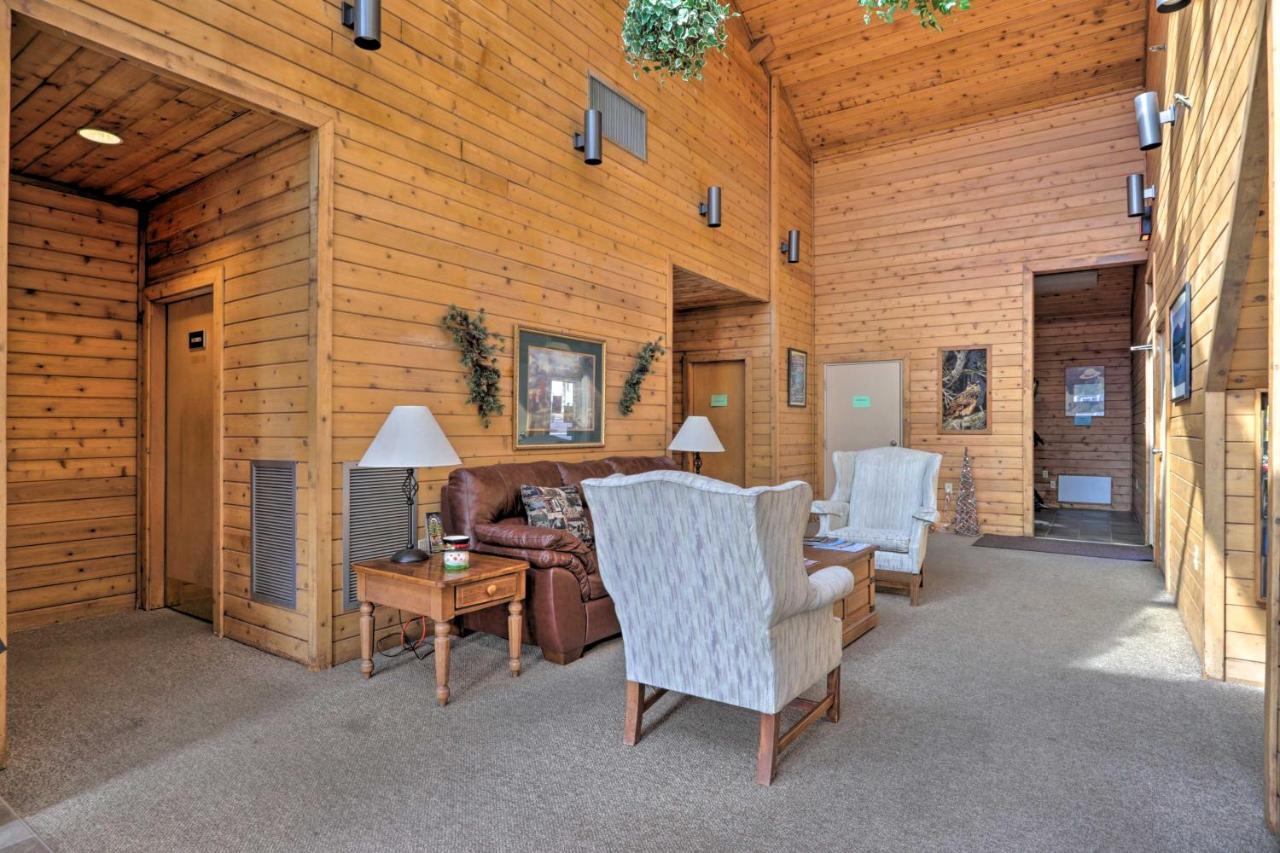Unique Smokies Ski Shack With Mountain-Top View Gatlinburg Bagian luar foto